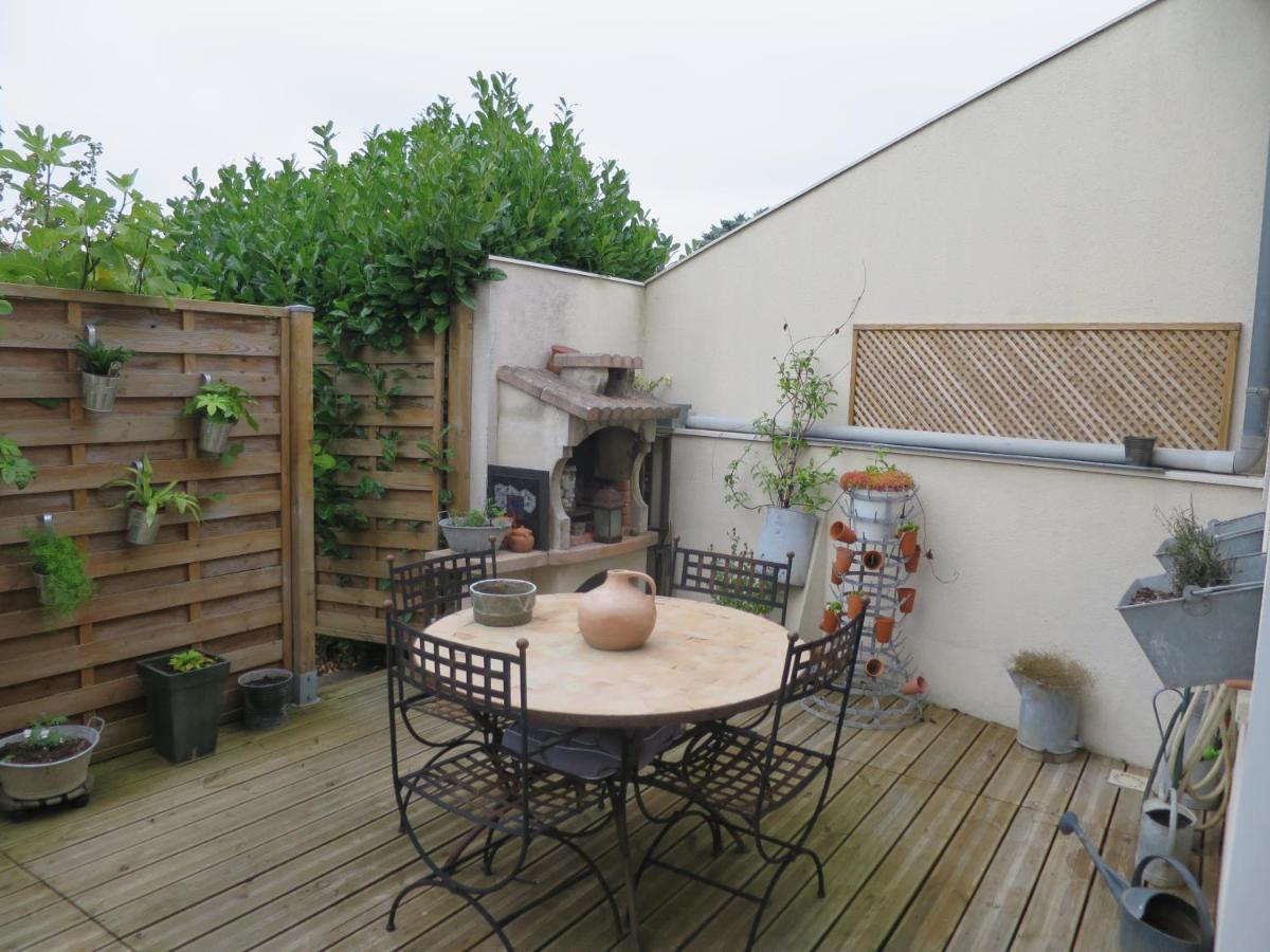 Duplex Contemporain Terrasse Exterieure Parking Apartamento Leves Exterior foto